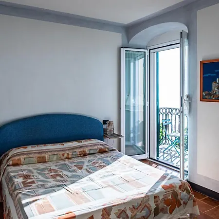 Olivenere * 拉瓦尼亚