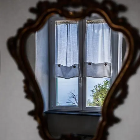 Olivenere 拉瓦尼亚