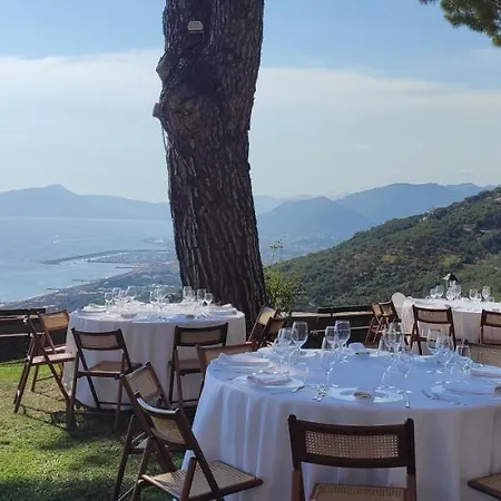 Olivenere Çiftlik konaklama Lavagna