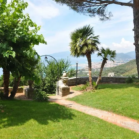 Farm stay Olivenere *